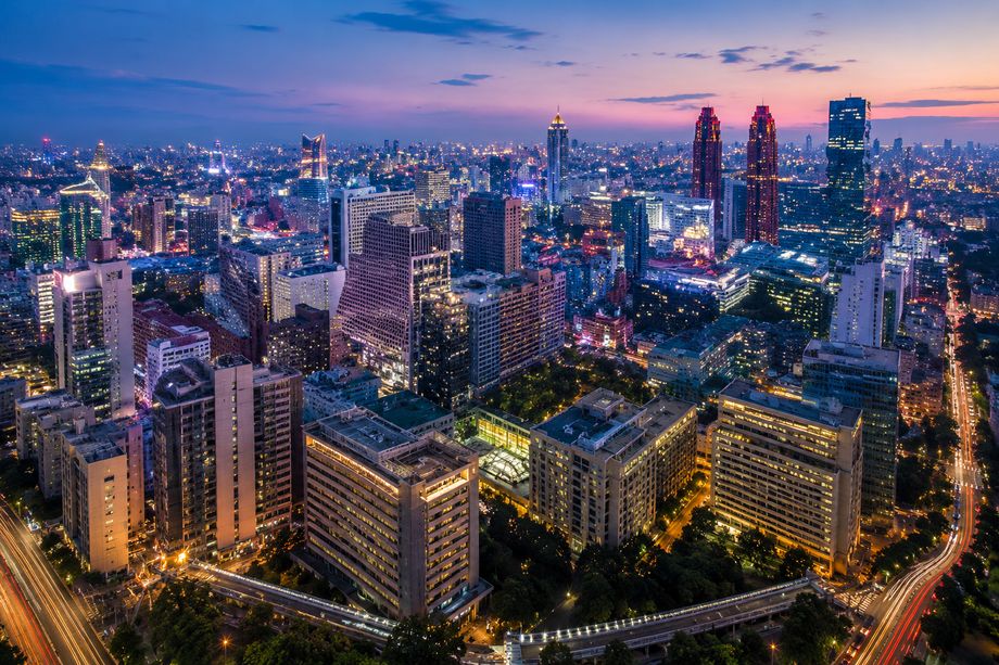 A city skyline at night